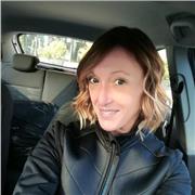 Insegnante laureata in biologia impartisce lezioni di scienze naturali e biologiche ad alunni di medie e superiori